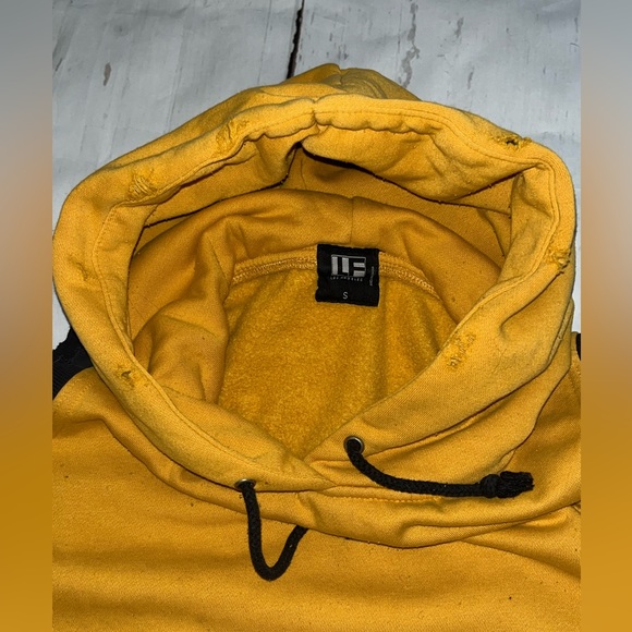LF Mustard Yellow Distressed Cold Shoulder Shoulderless Hooded Sweatshirt Small - Picture 12 of 16